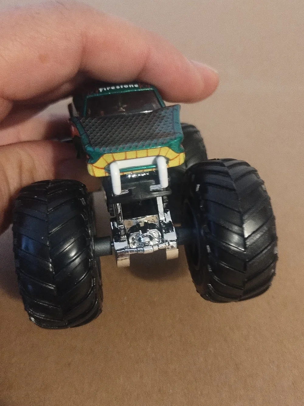 Hot Wheels Green Monster Truck Snake Bite 1:64 scale  very good condition